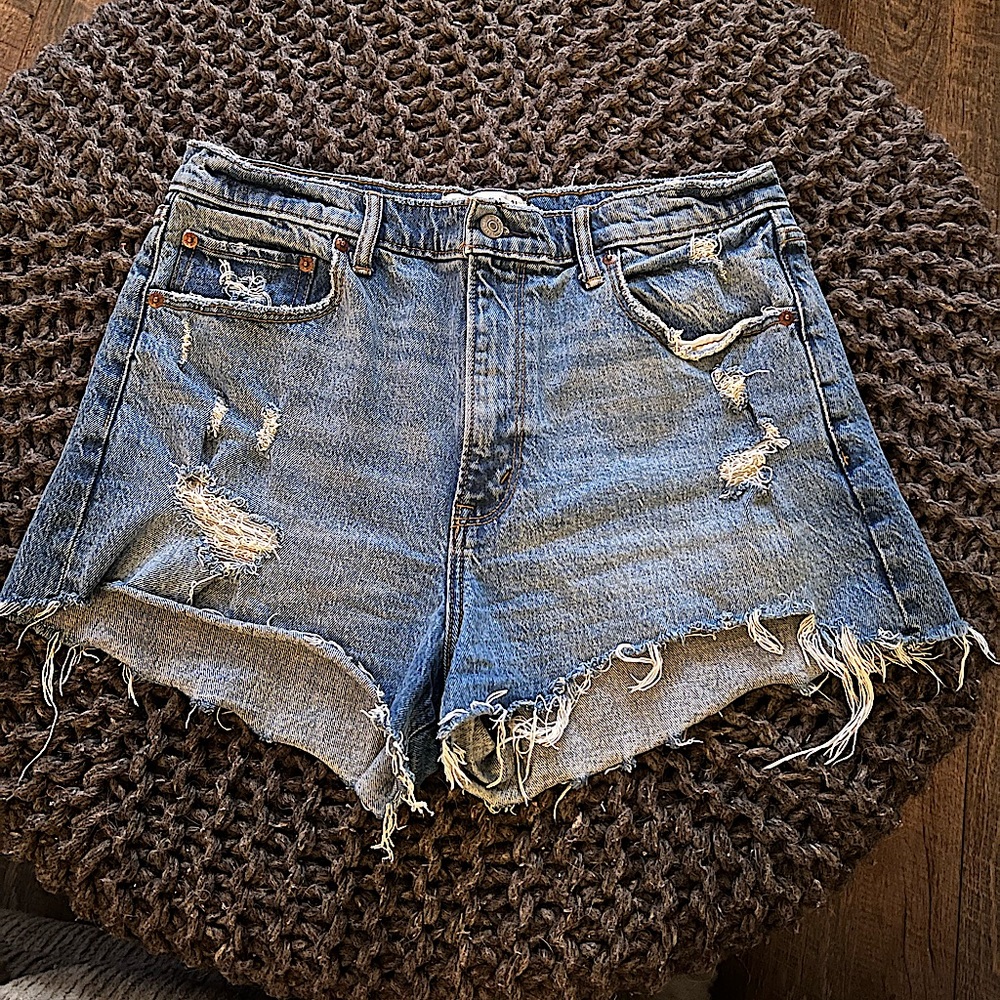 ♡ Abercrombie & Fitch • Mom Short ♡